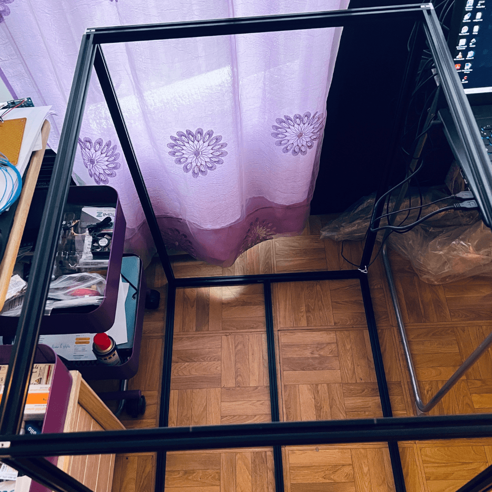 Armoire profilée pour imprimante 3D en plexiglass et aluminium
