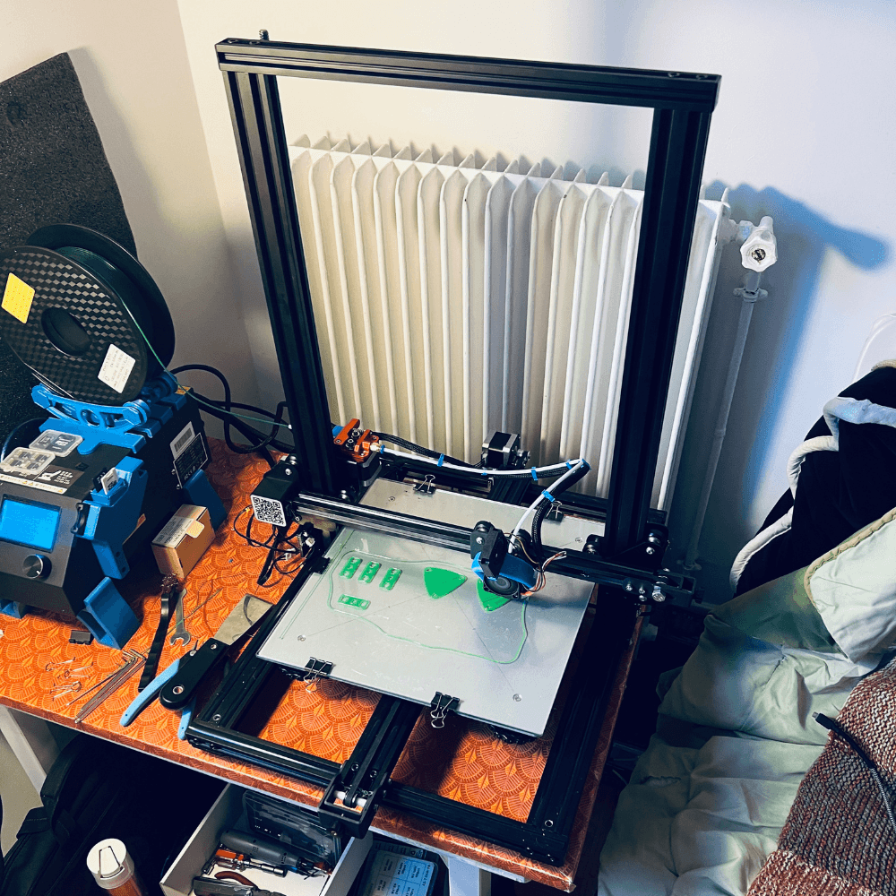 Armoire profilée pour imprimante 3D en plexiglass et aluminium