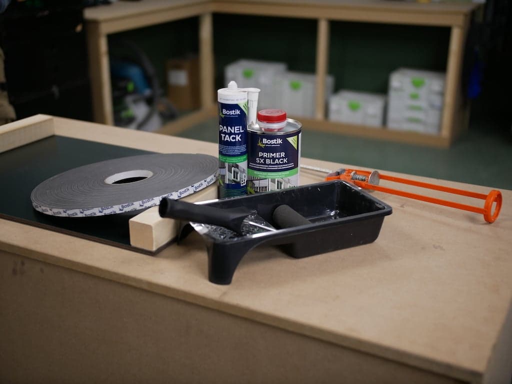 Aperçu des fournitures collage Trespa