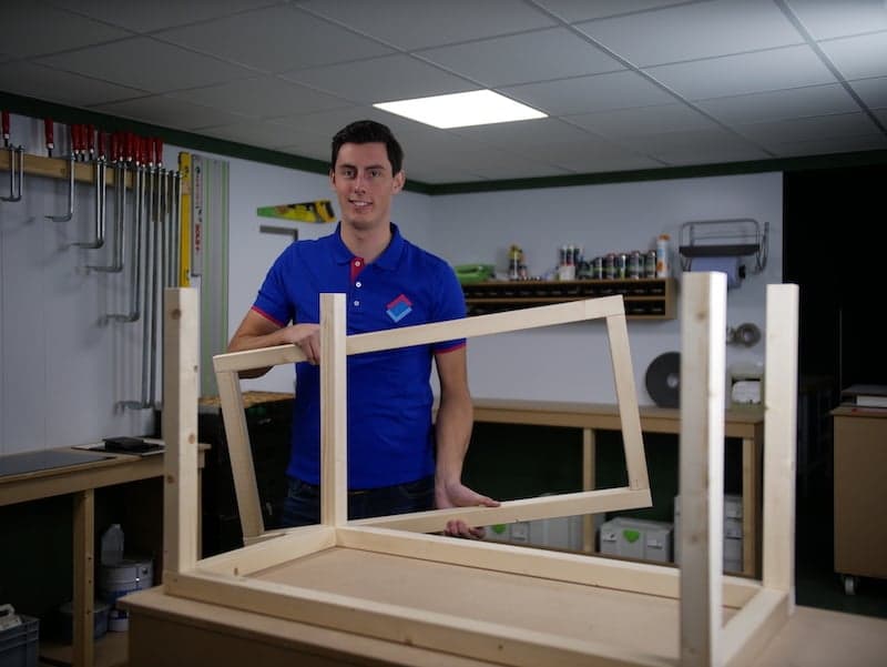 DIY boite a colis assembler le cadre