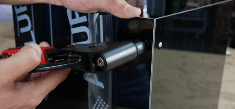 Fixation de Dibond etape 3