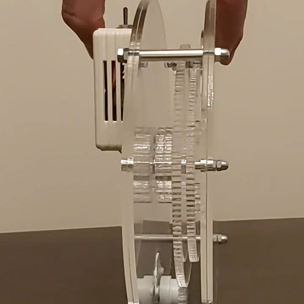 Horloge en plexiglass1