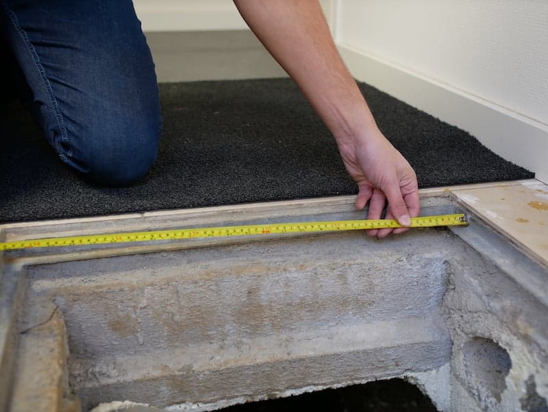 Mesurez l'ouverture de la trappe