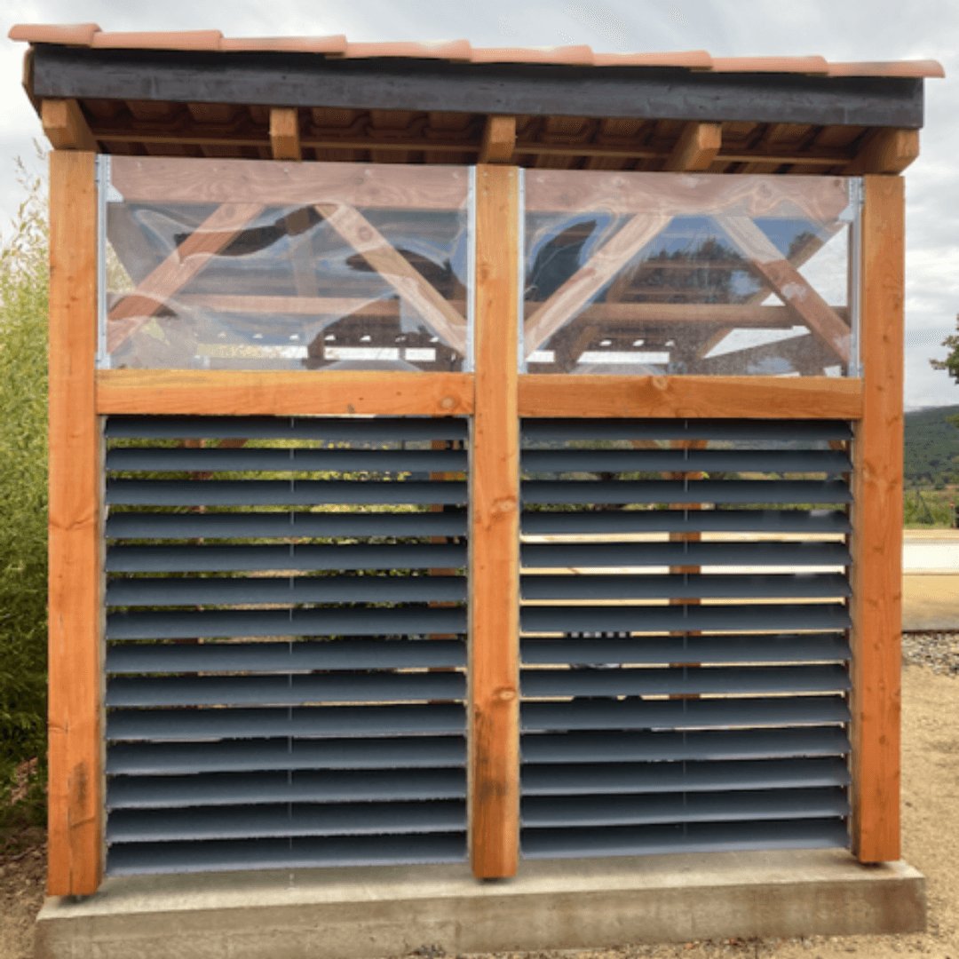 Pare-vent avec lames orientables en PVC