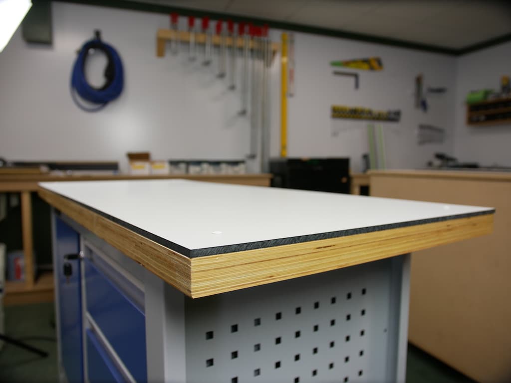 Plateau de table sur mesure en HPL