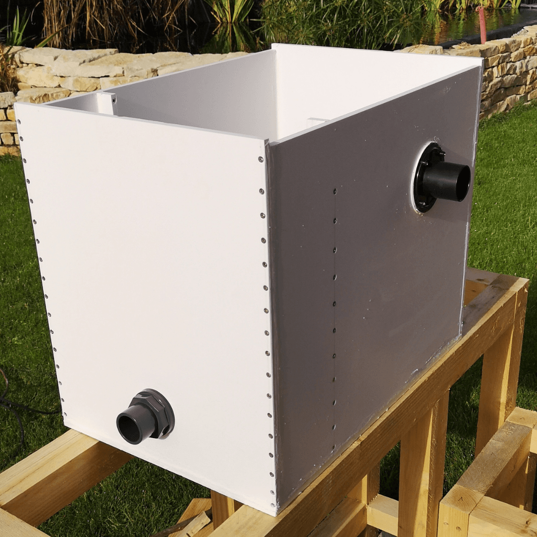 Réalisation d’un filtre à grille pour bassin à carpes koïs en PVC expansé
