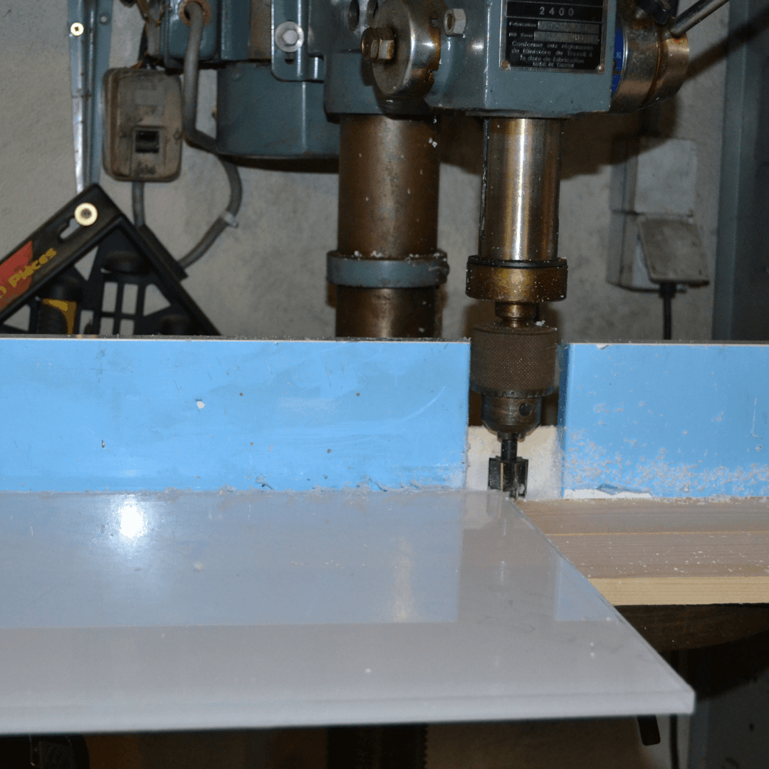 Réalisation d’une porte de bateau en accordéon en plexiglass