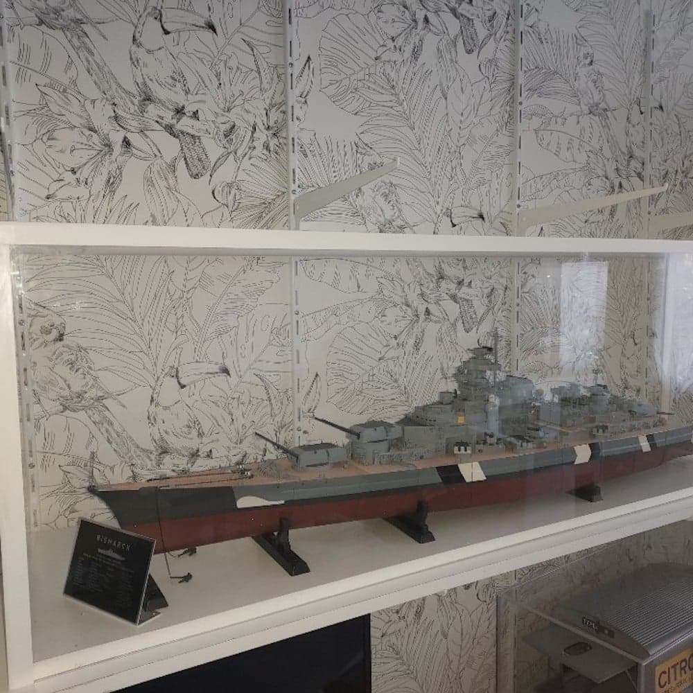 Vitrine en plexiglass