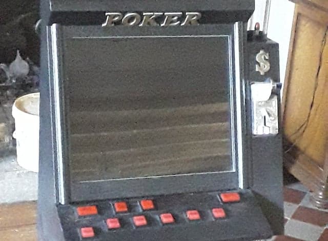 Borne arcade avec du plexiglass1