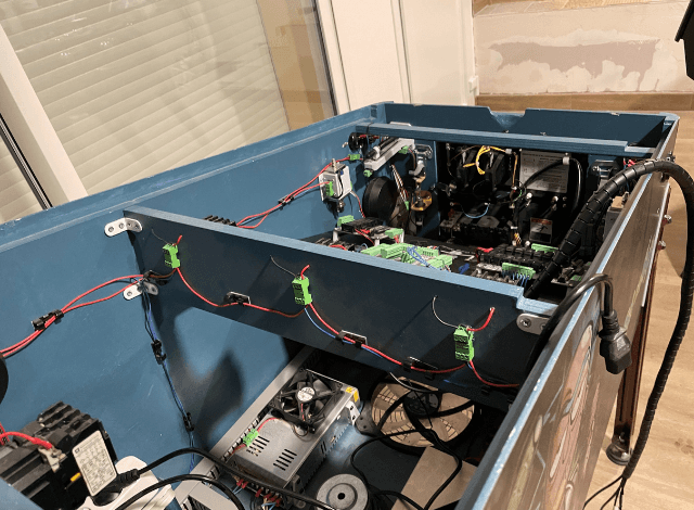 Fabrication d’un flipper virtuel avec du HPL