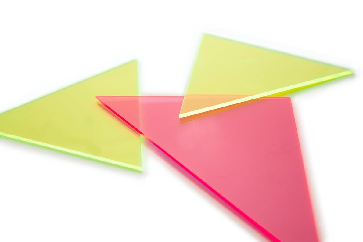 Forme en plastique triangle