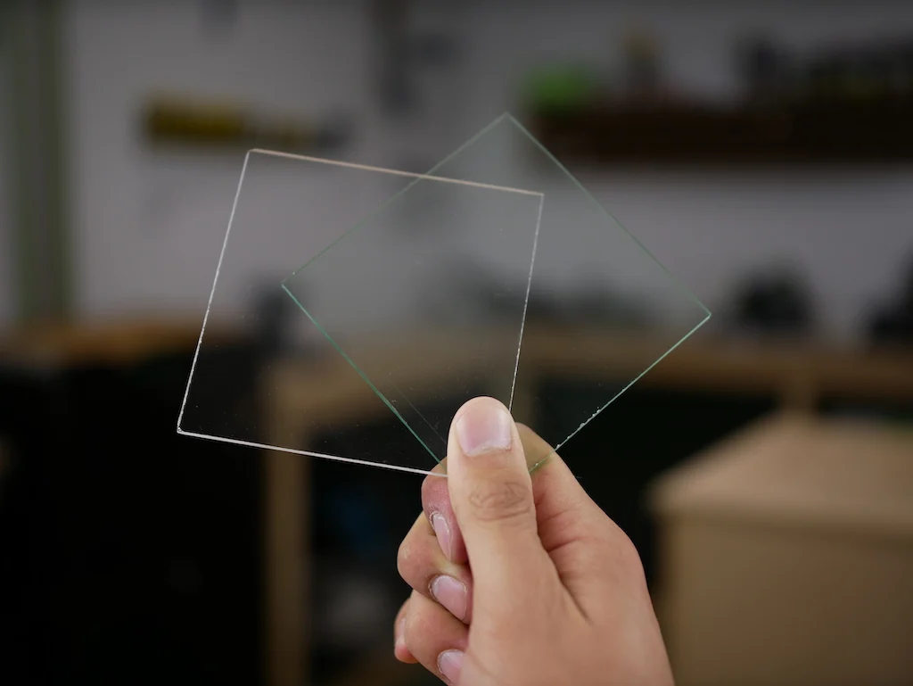 Glas-versus-plexiglas