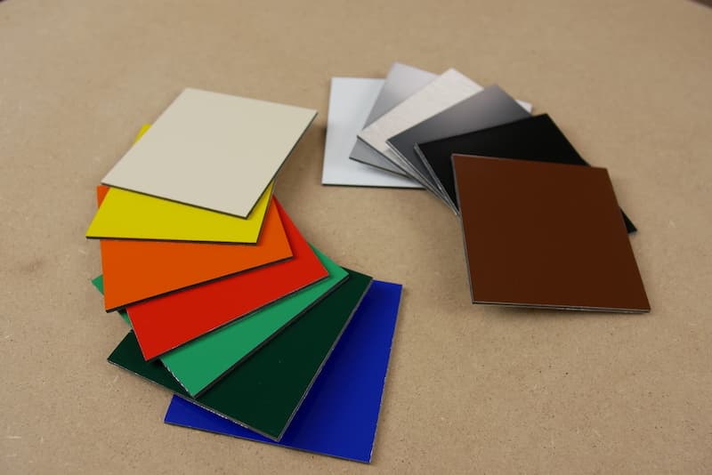 Panneaux Alupanel de differentes couleurs