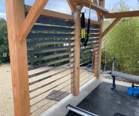 Pare-vent avec lames orientables en PVC