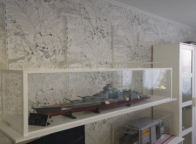 Vitrine en plexiglass