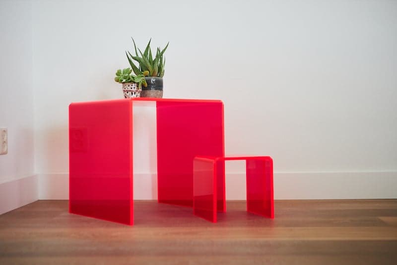 Idees de decoration pour la maison tables en plastique