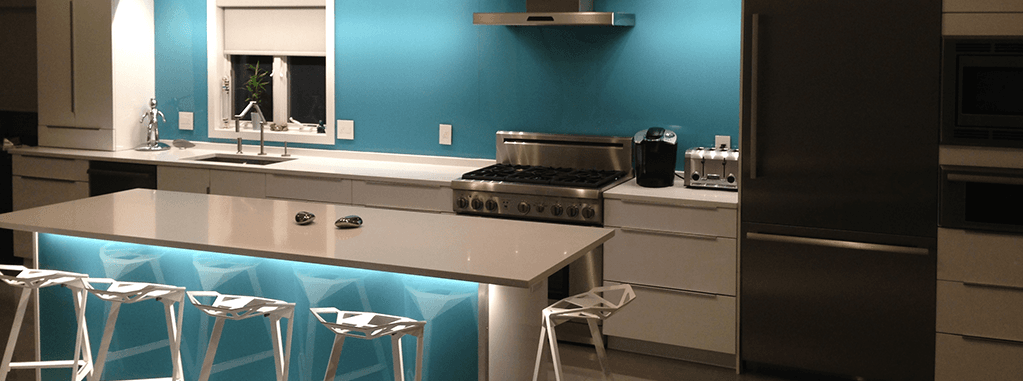 revetement mural de cuisine en plastique bleu