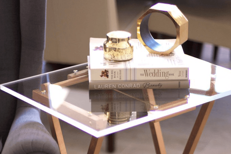 Table dappoint en plastique