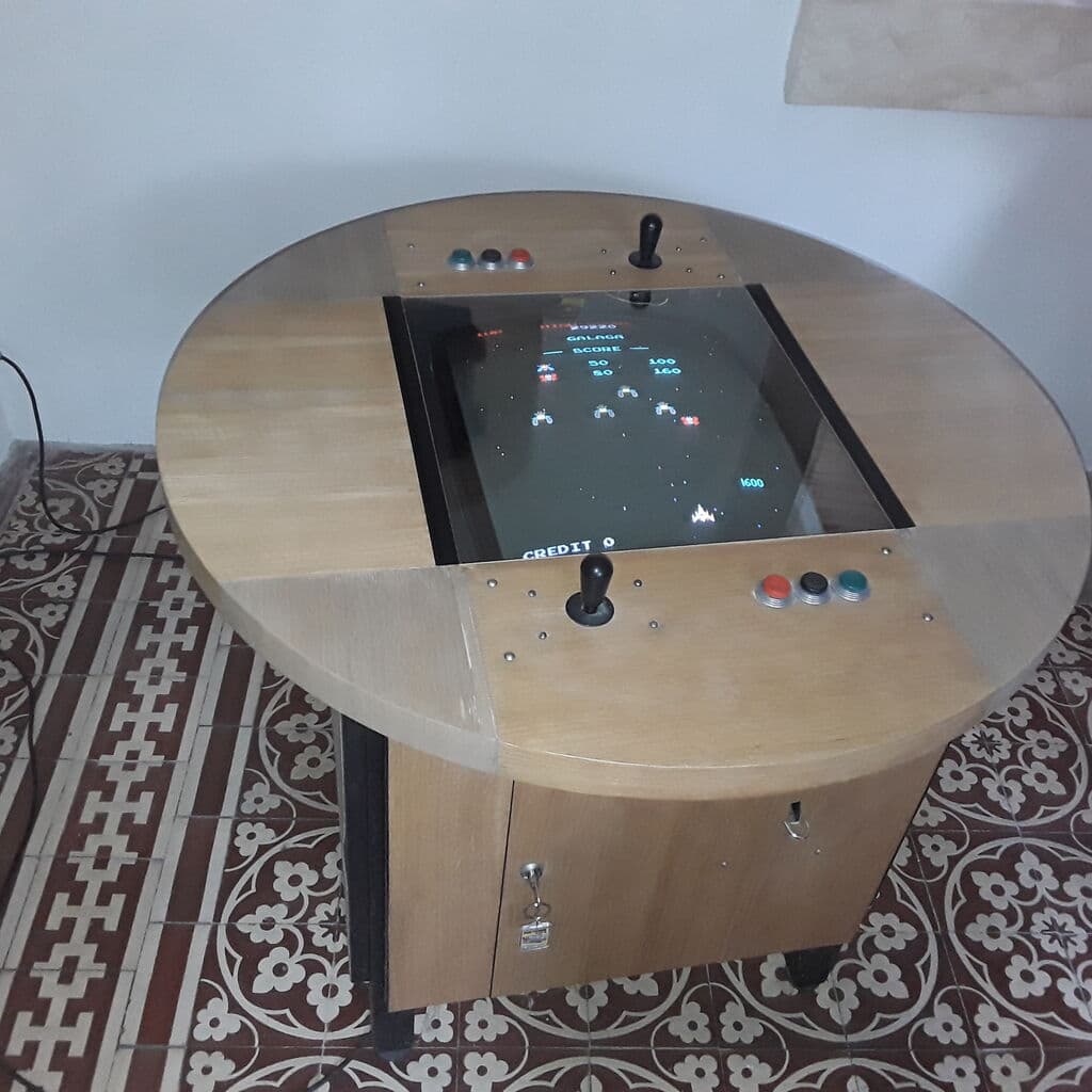 table-multi-jeux-avec-du-plexiglass01