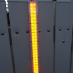Signalisation lumineuse d’un portail en PVC et polycarbonate